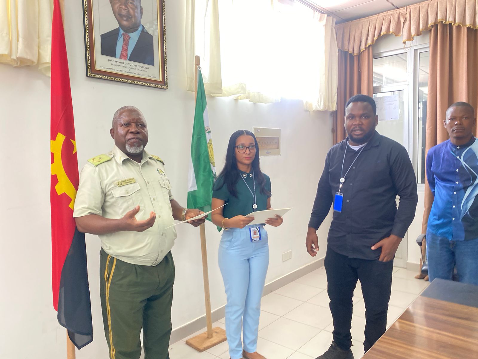 RECLUSOS EM LIBERDADE CONDICIONAL CONTEMPLADOS COM BOLSAS DE FORMAÇÃO PROFISSIONAL